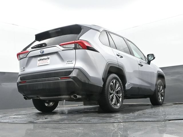 Used 2022 Toyota RAV4 XLE Premium AWD/4WD image 28