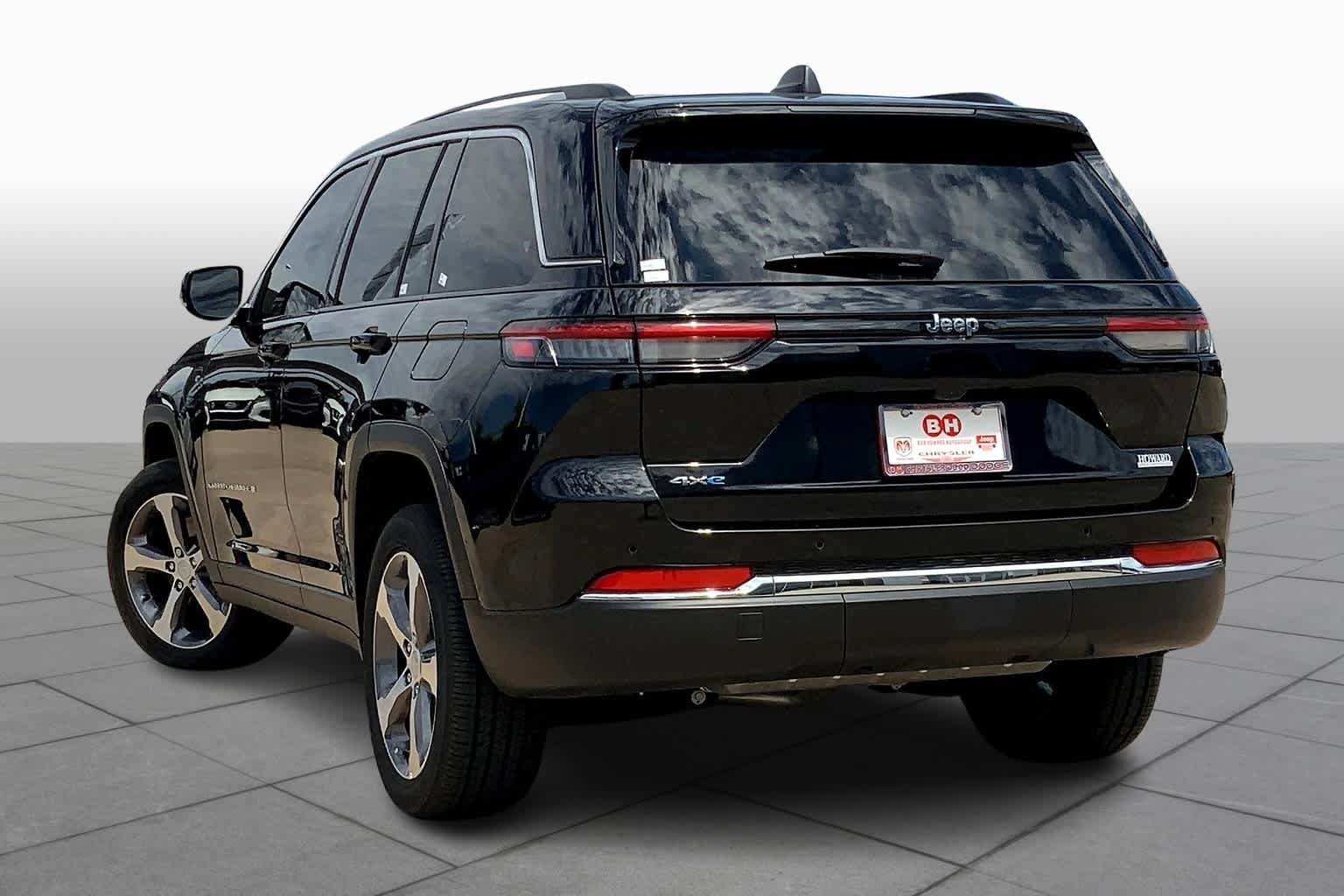 New 2023 Jeep Grand Cherokee 4WD 4xe image 12