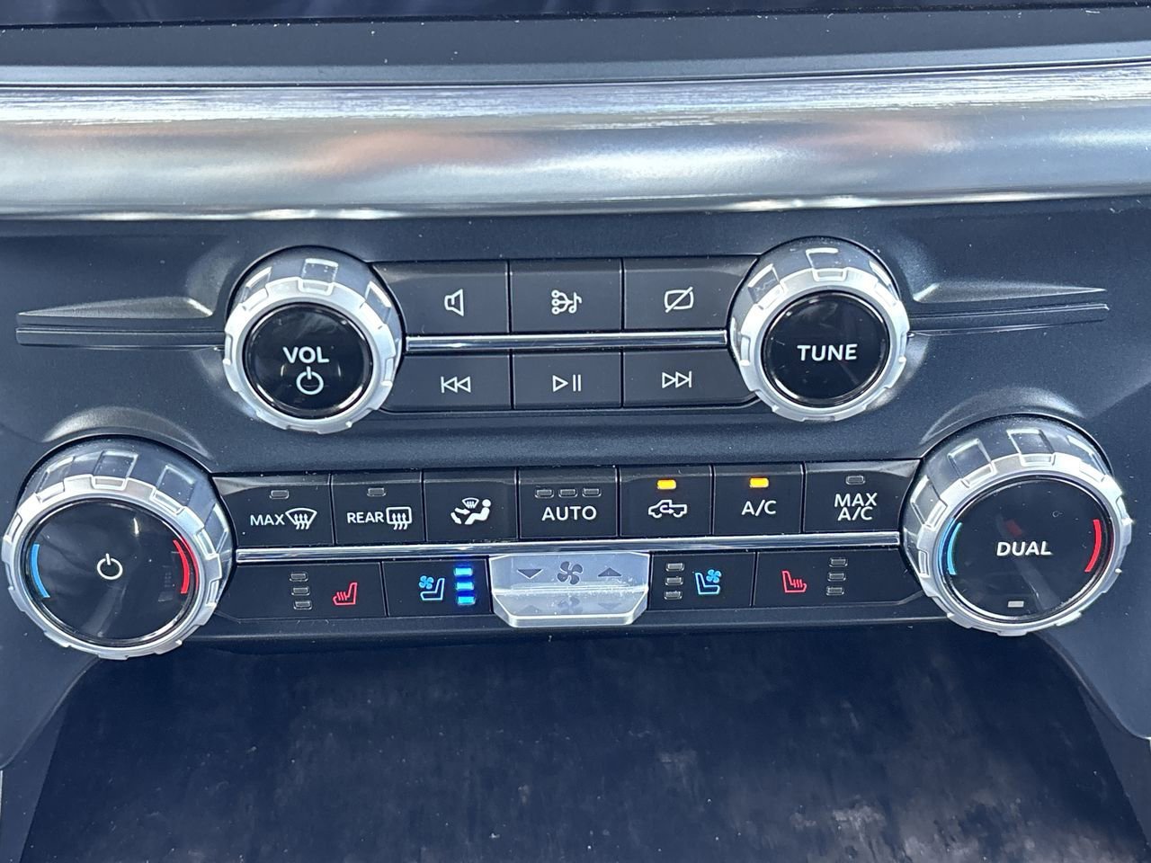 Certified 2023 Ford F150 Lariat w/ Equipment Group 502A High image 23