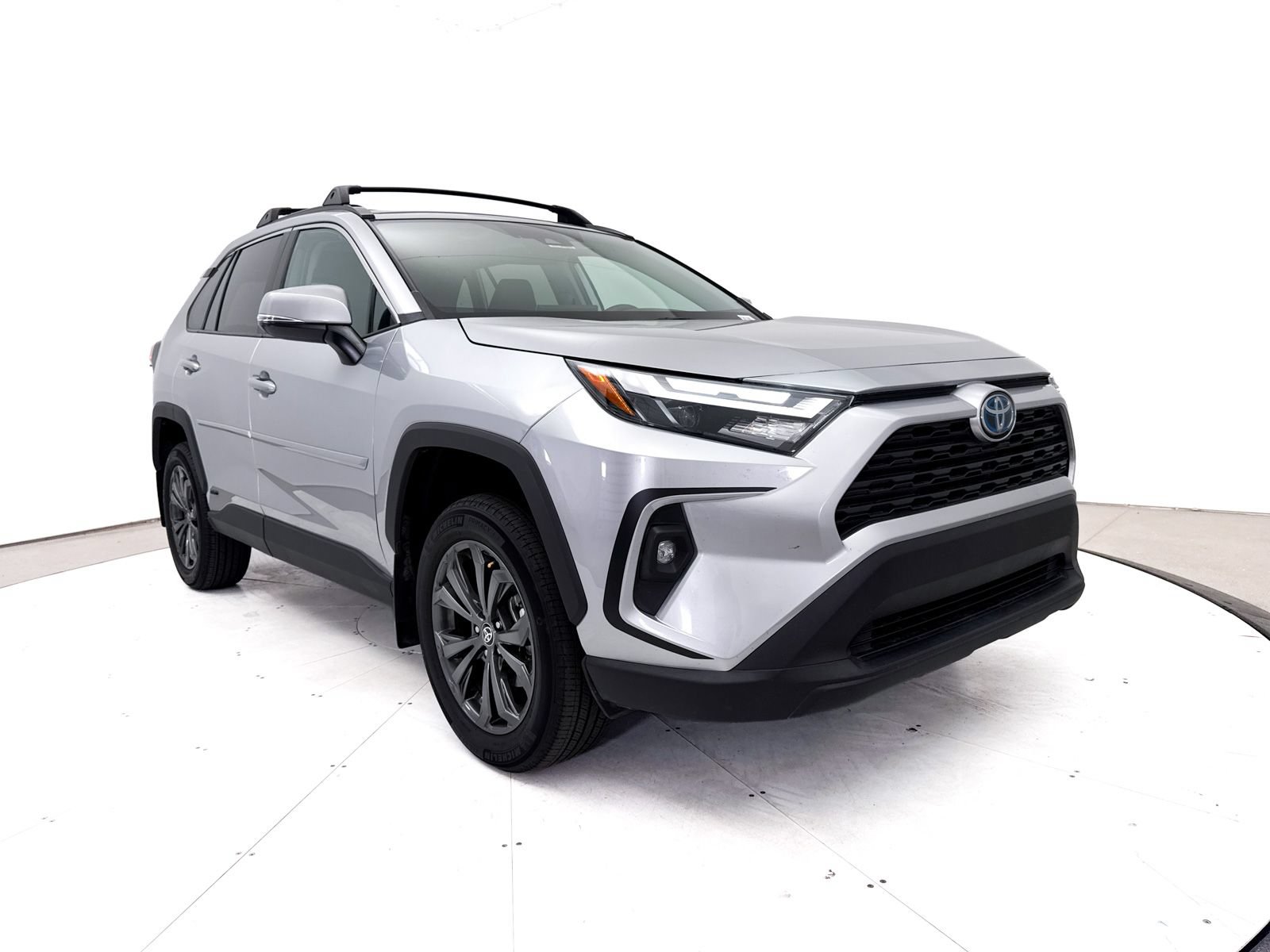 Used 2023 Toyota RAV4 XLE Premium AWD/4WD image 11