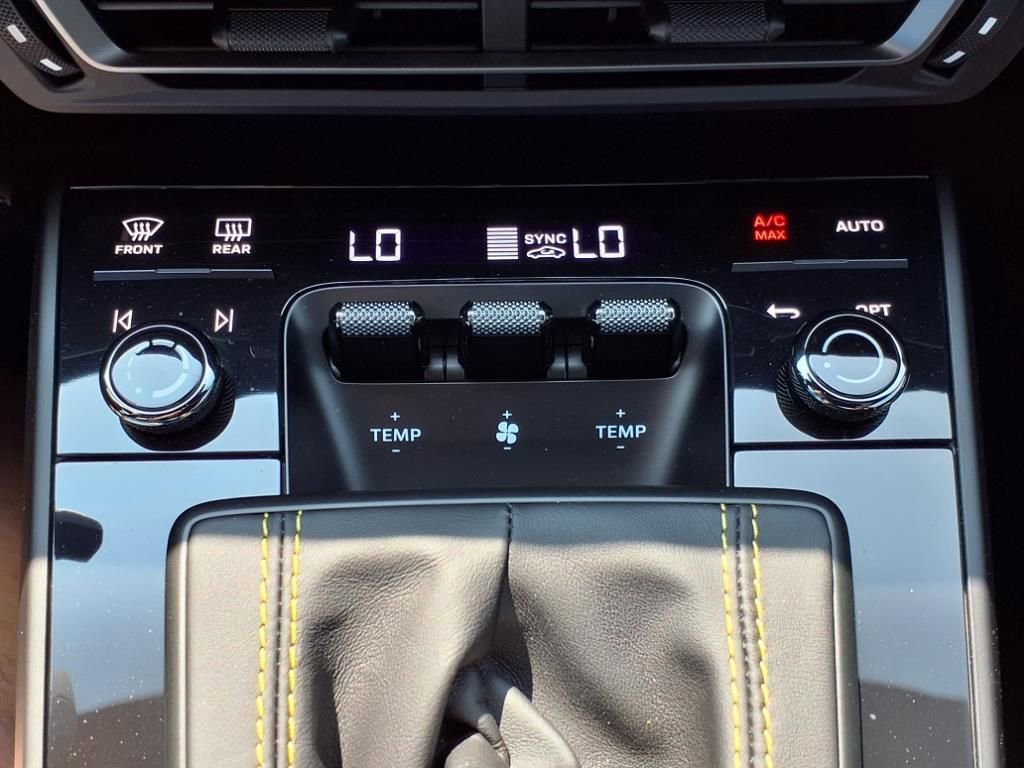 Used 2024 Porsche 911 GT3 RWD image 17