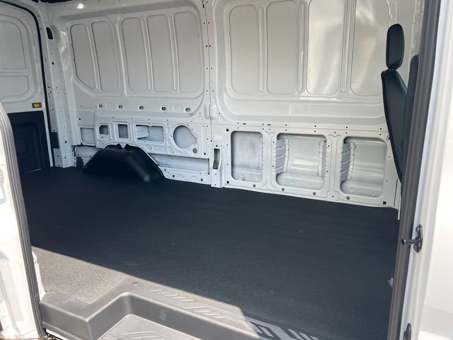 New 2026 Ford Transit 250 148 Medium Roof RWD image 15
