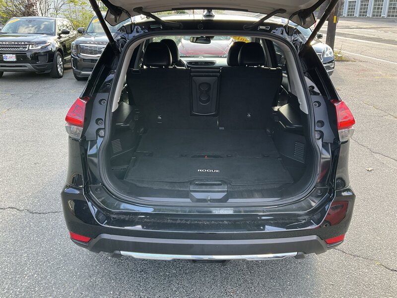 Used 2018 Nissan Rogue SL w/ Premium Package AWD/4WD image 13