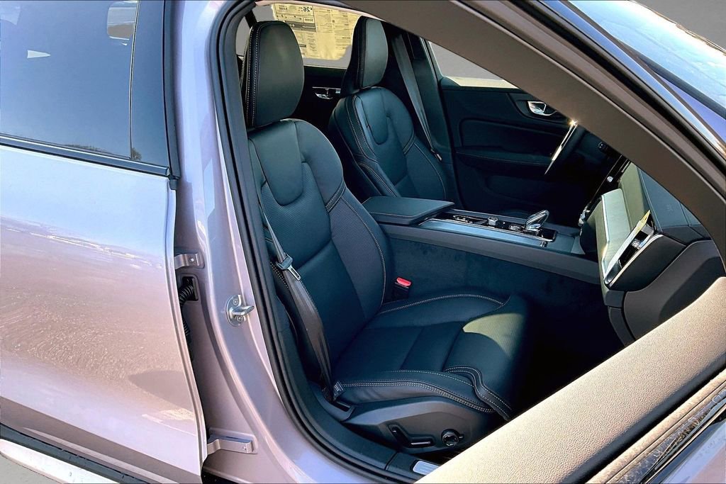 New 2026 Volvo V60 B5 Cross Country Ultra w/ Protection Package Premier image 11