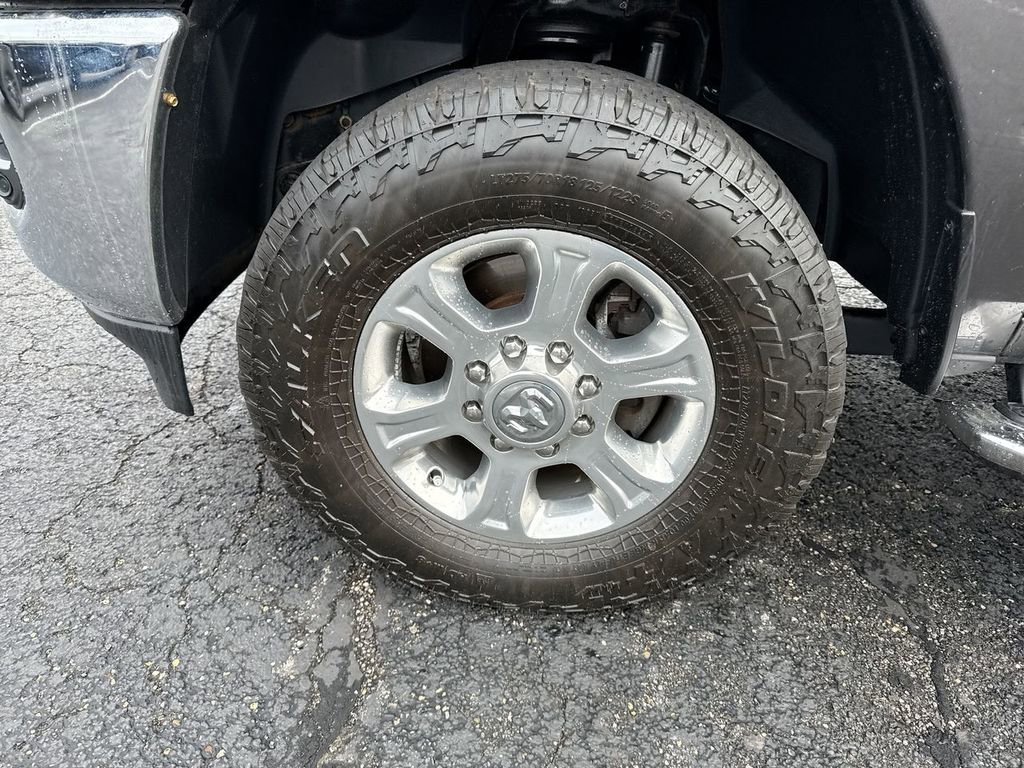 Used 2024 RAM 3500 Big Horn w/ Level 2 Equipment Group AWD/4WD image 10