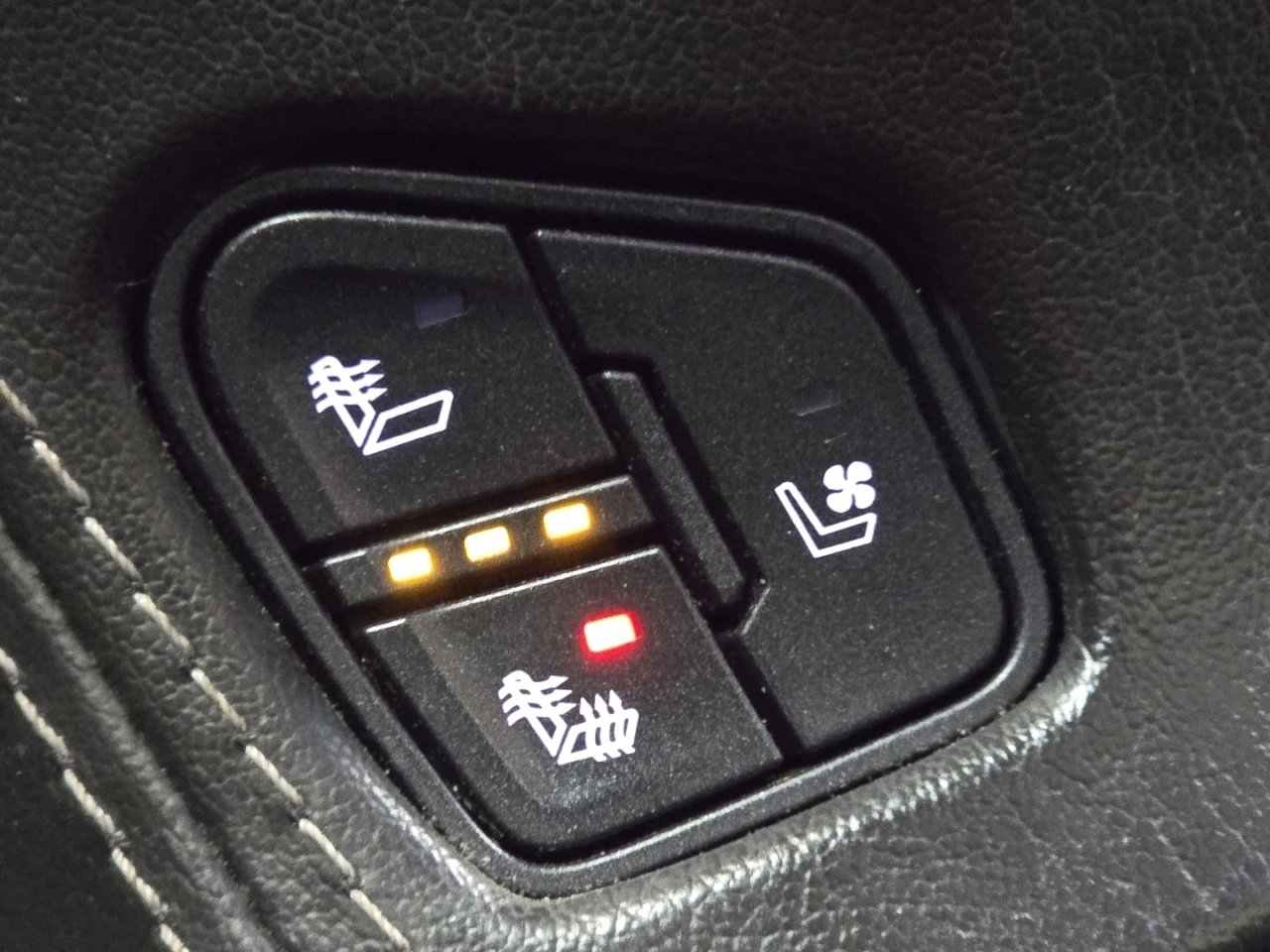 Used 2018 Chevrolet Tahoe Premier image 7