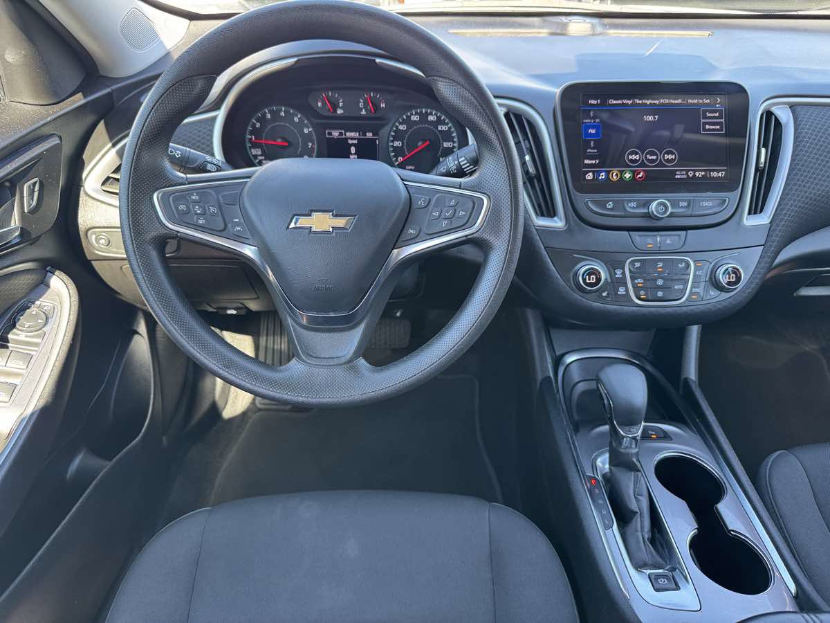 Used 2025 Chevrolet Malibu LT FWD image 22