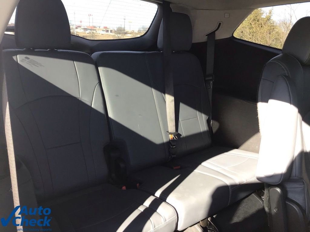 Used 2020 Buick Enclave Essence w/ Sound and Sites Package image 17