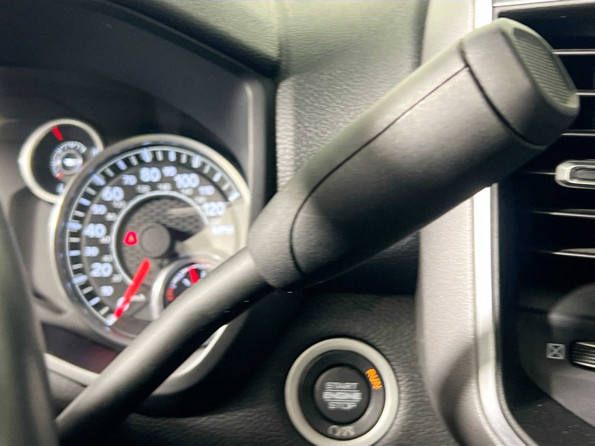 Used 2024 RAM 3500 Big Horn image 17