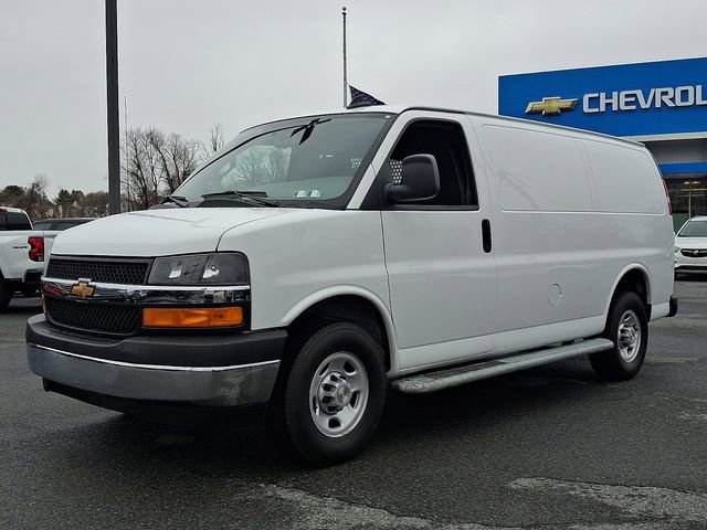Used 2024 Chevrolet Express 2500 w/ Driver Convenience Package image 3