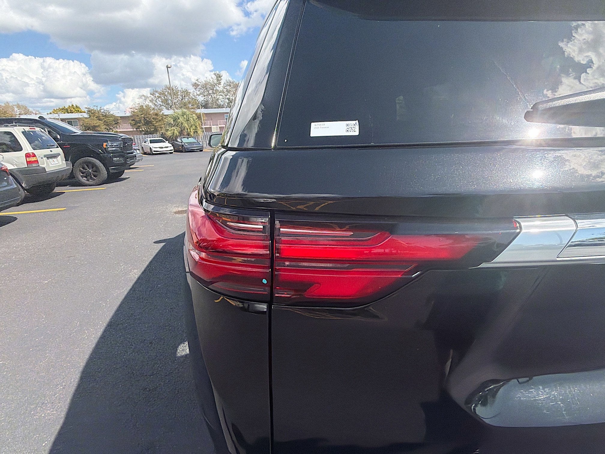 Used 2023 Chevrolet Traverse High Country image 11