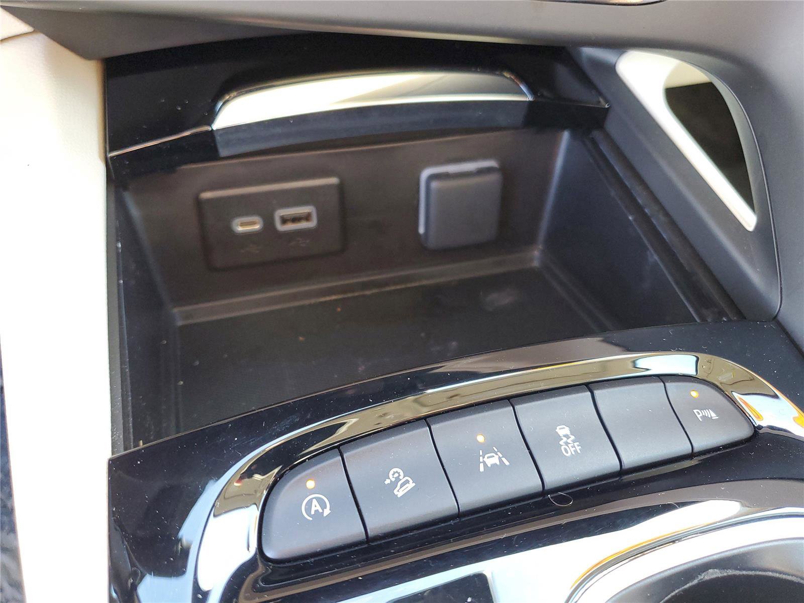 Used 2023 Buick Envision Preferred image 28