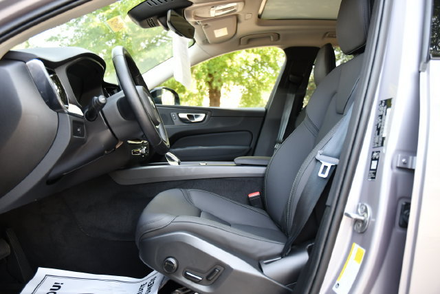 Certified 2026 Volvo XC60 B5 Plus AWD/4WD image 13