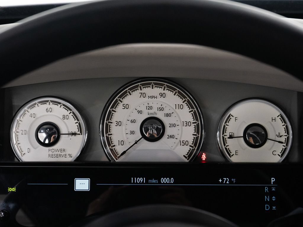Certified 2018 Rolls-Royce Dawn RWD image 43