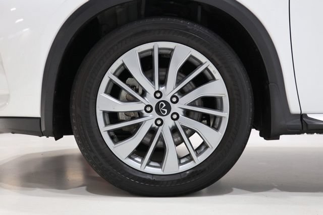 Used 2023 INFINITI QX50 Luxe AWD/4WD image 9