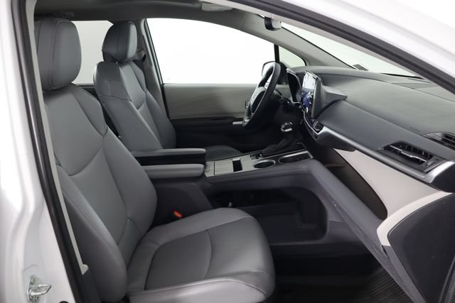 Used 2024 Toyota Sienna XLE AWD/4WD image 19