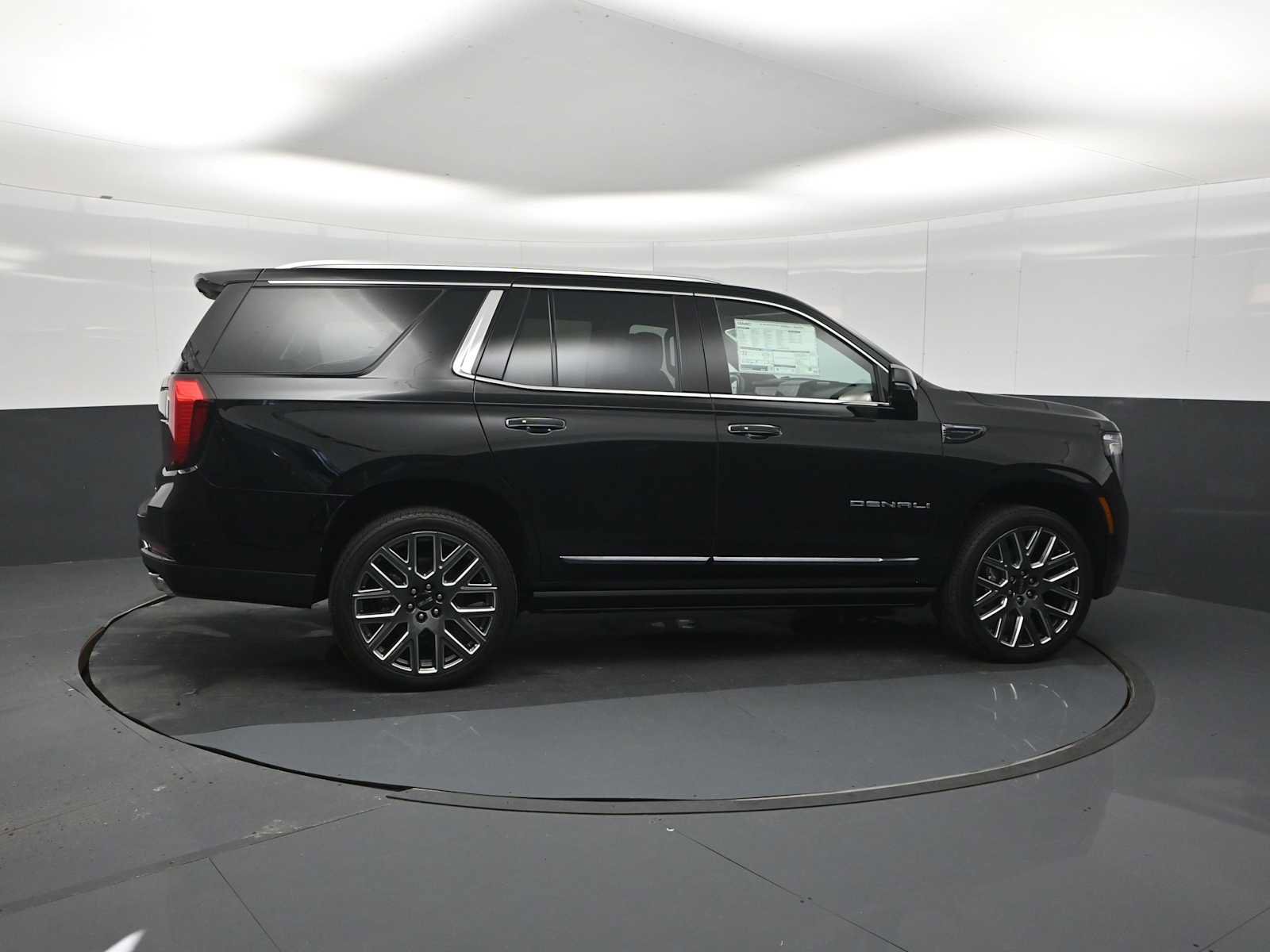 New 2027 GMC Yukon Denali Ultimate AWD/4WD image 9