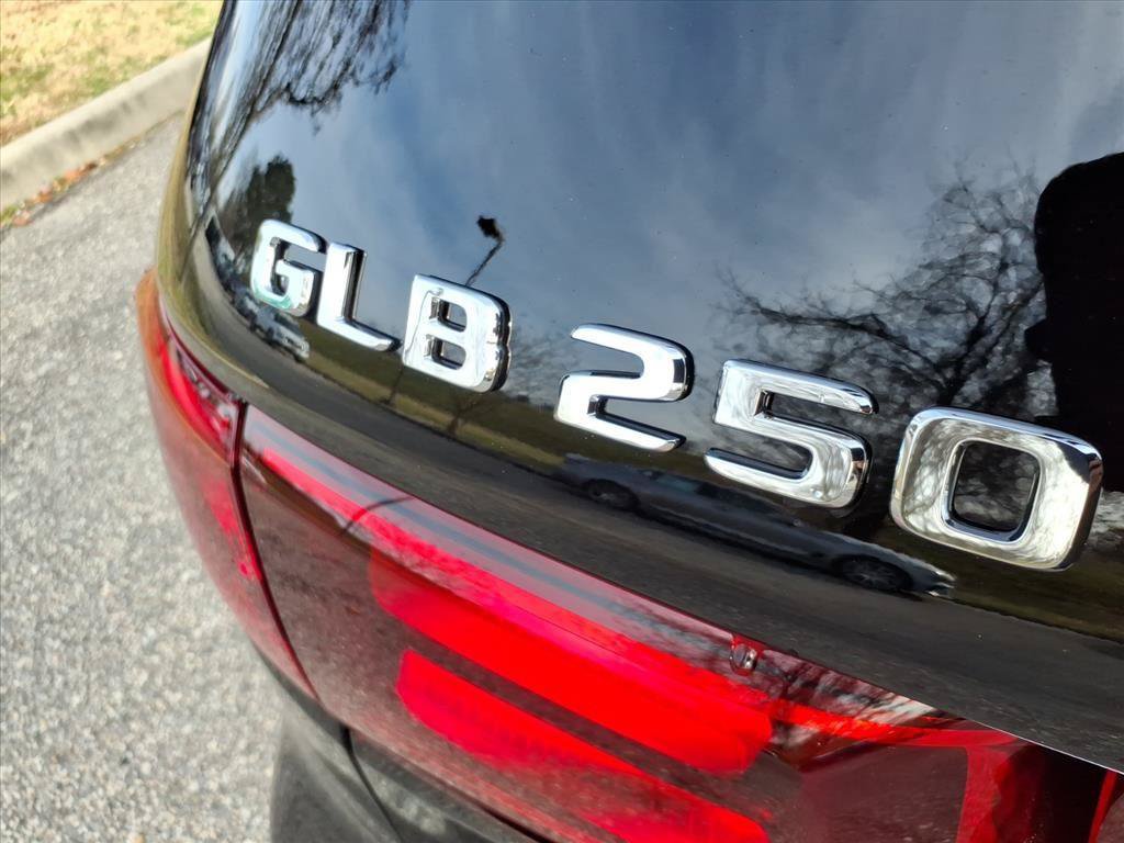 New 2026 Mercedes-Benz GLB 250 image 21