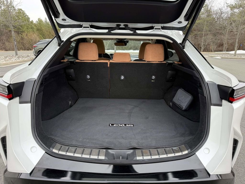 Used 2023 Lexus RZ 450e Premium w/ Accessory Package (Z1) image 27