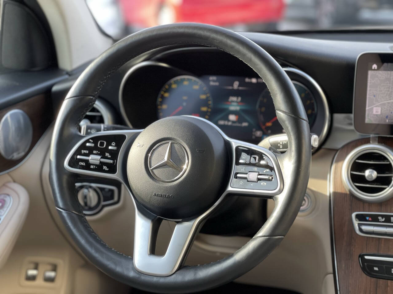 Used 2020 Mercedes-Benz GLC 350e 4MATIC w/ Parking Assistance Package image 28