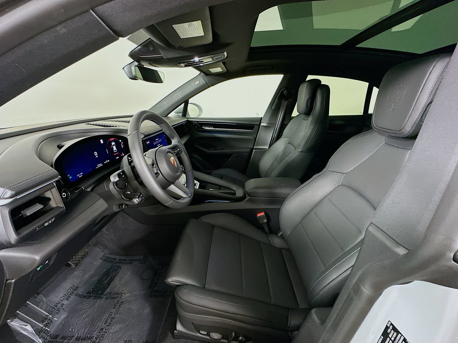 New 2026 Porsche Macan 4 Electric AWD/4WD image 32