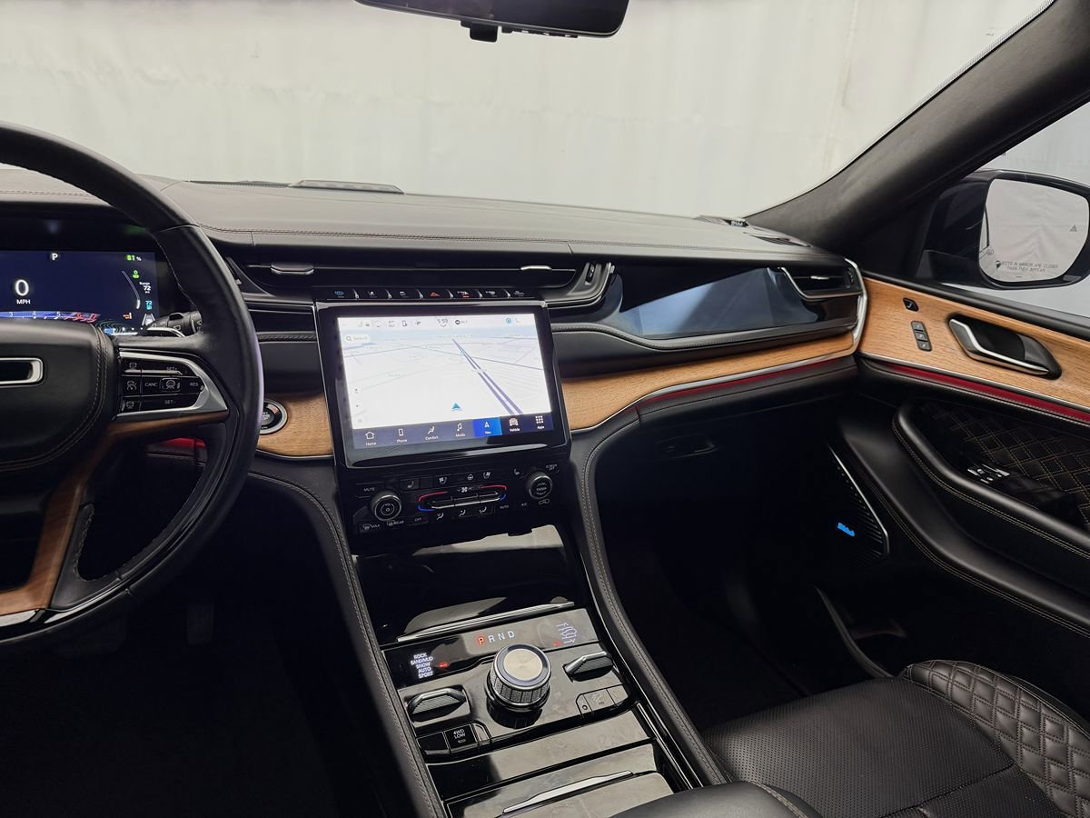 Used 2022 Jeep Grand Cherokee Summit AWD/4WD image 24