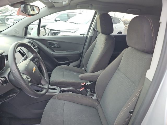 Used 2022 Chevrolet Trax LS w/ Tint and Cruise Package FWD image 10