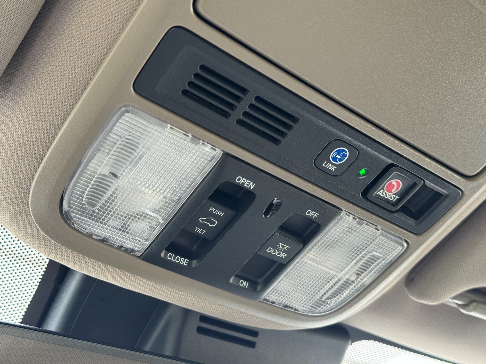 Used 2021 Honda Pilot Touring image 36