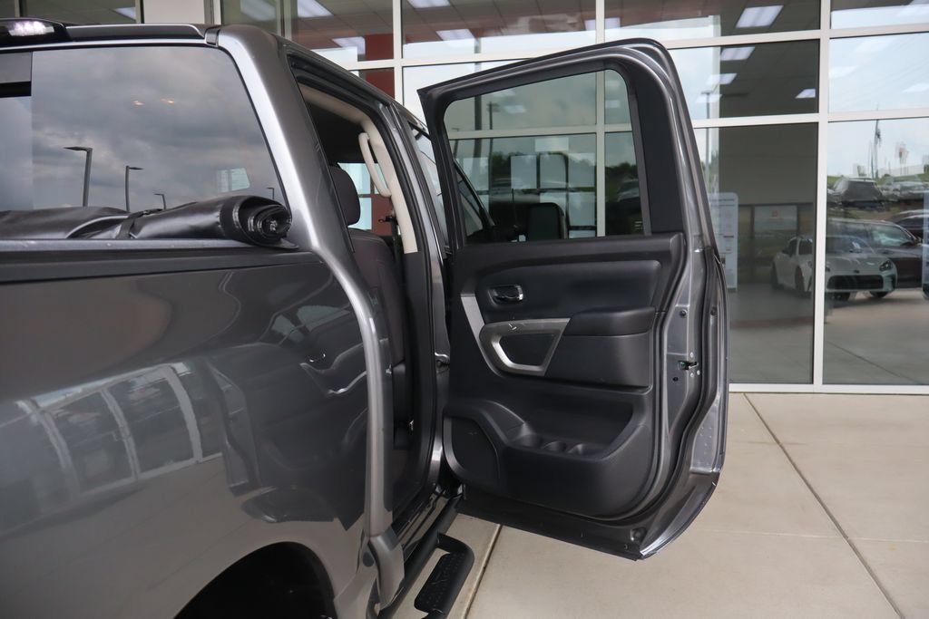 Used 2021 Nissan Titan SV w/ SV Convenience Package AWD/4WD image 34