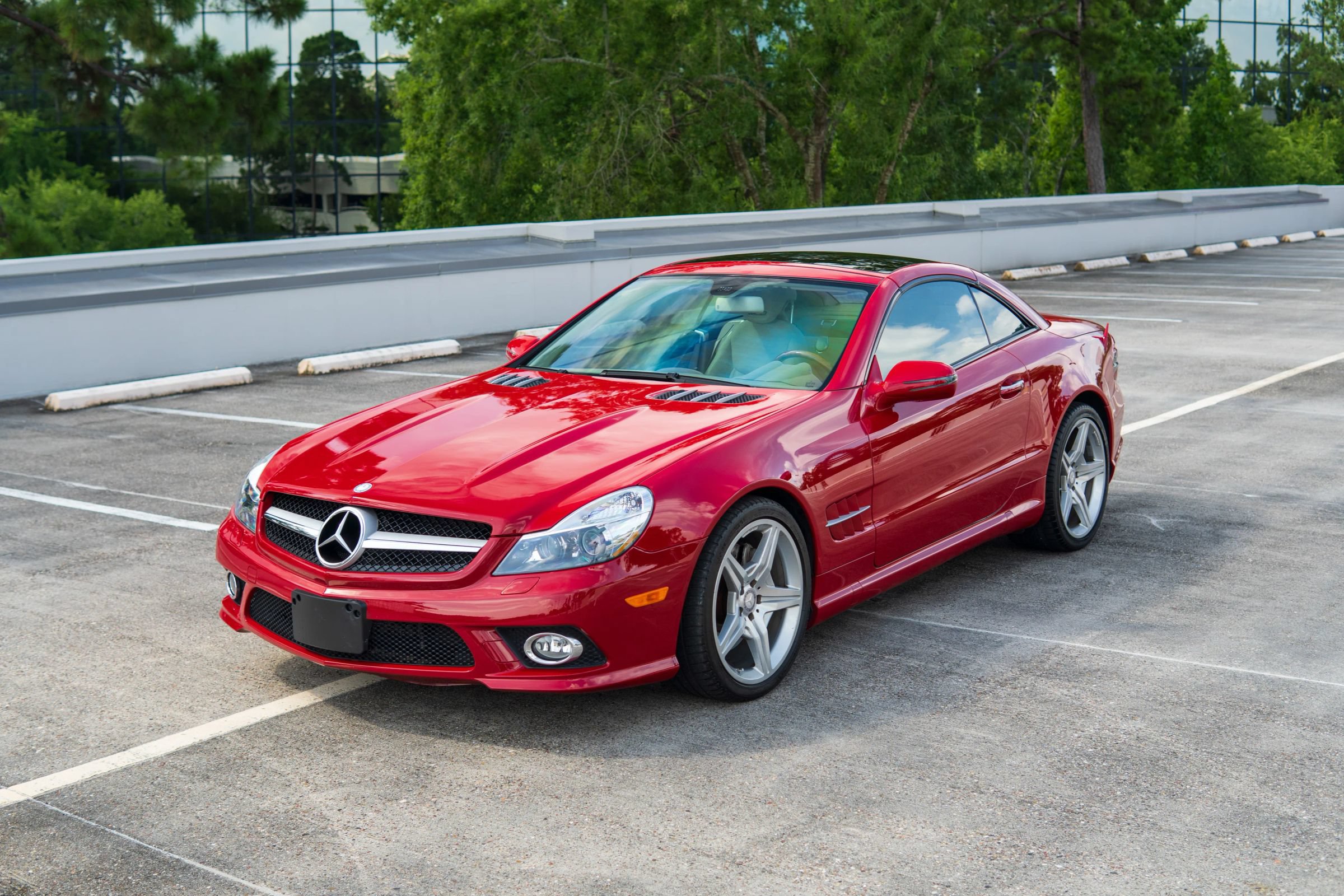 Used 2011 Mercedes-Benz SL 550 image 40