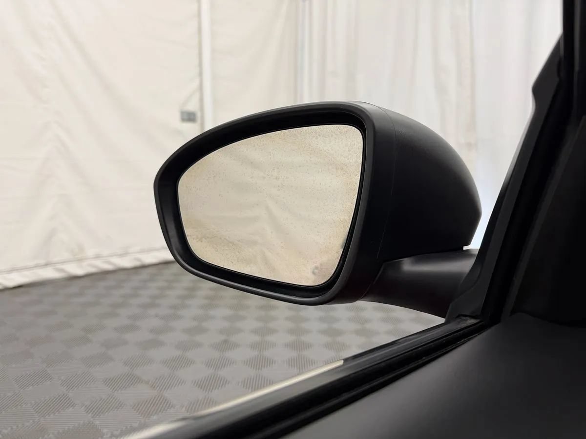 Used 2025 Nissan Altima 2.5 SV FWD image 11