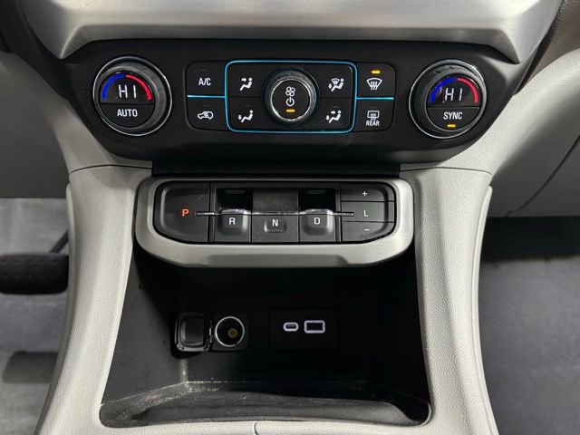 Used 2023 GMC Acadia SLE image 30