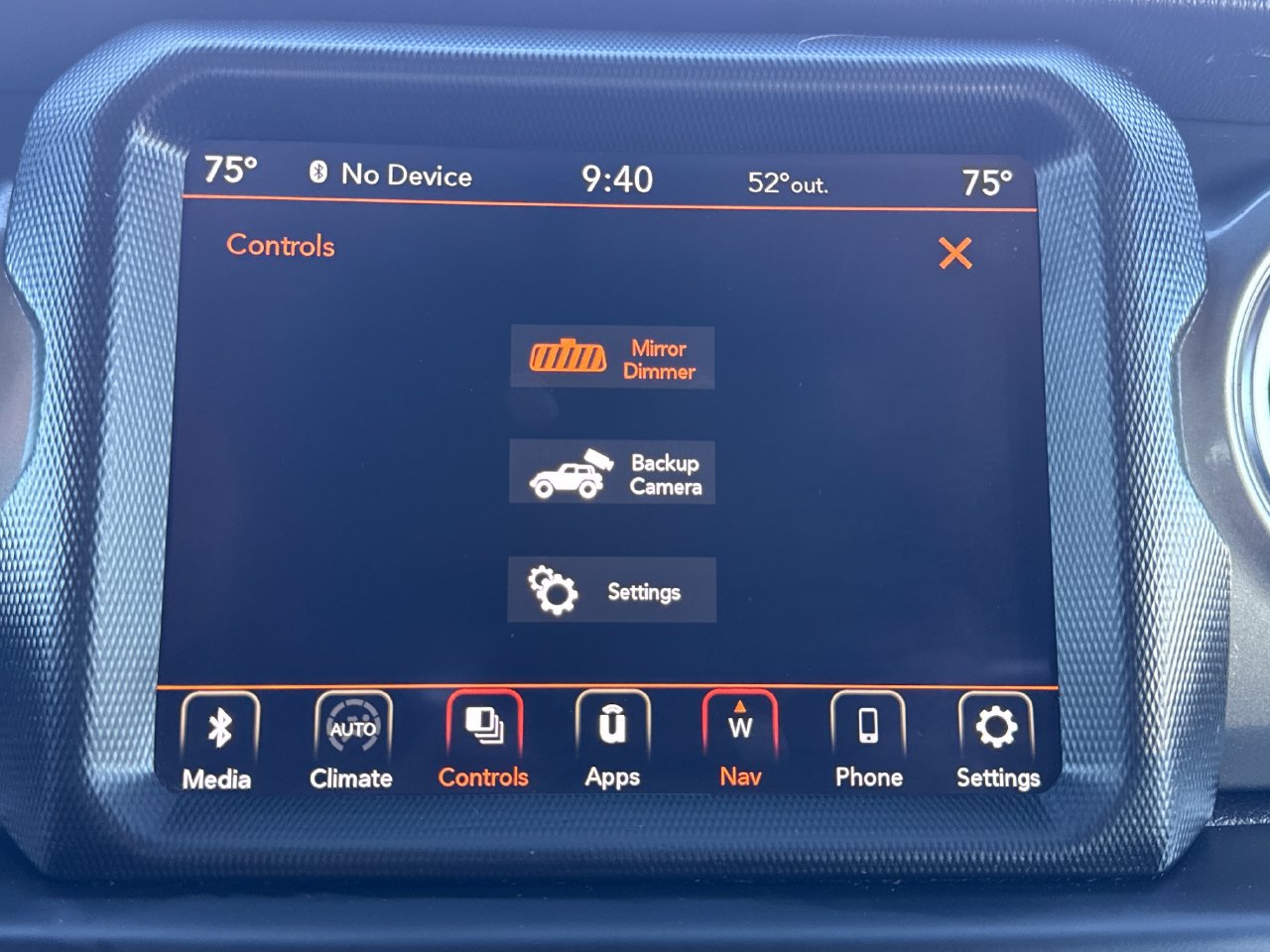 Used 2021 Jeep Wrangler Unlimited Sahara w/ Uconnect 4C Nav & Sound Group AWD/4WD image 19