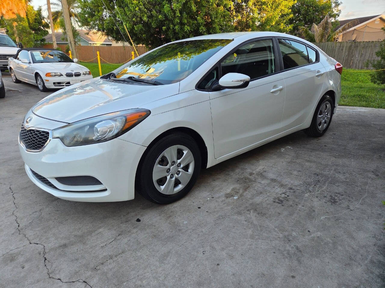 Used 2016 Kia Forte LX w/ LX Popular Package FWD image 3