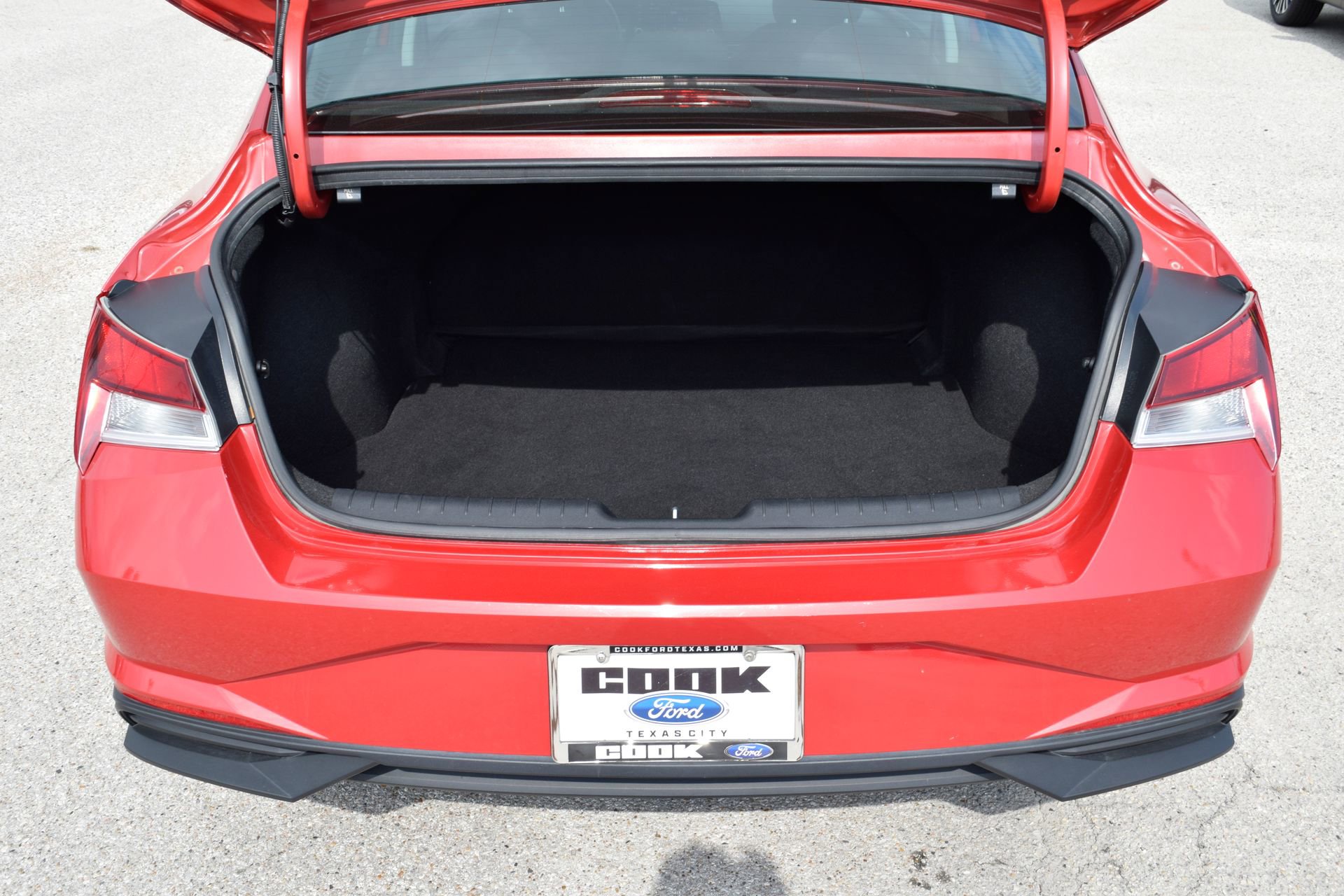 Used 2021 Hyundai Elantra SEL w/ Cargo Package FWD image 21