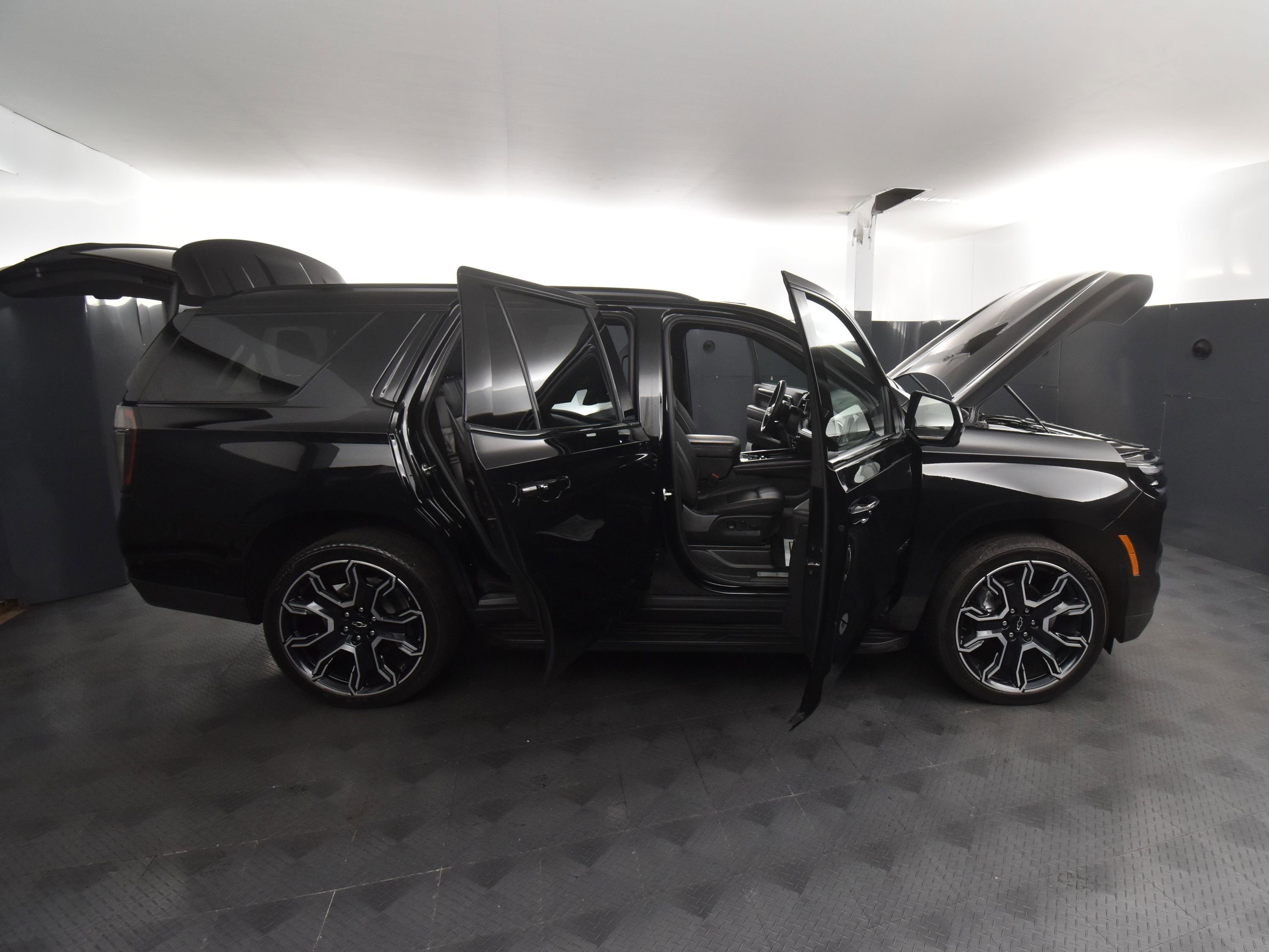 Used 2025 Chevrolet Tahoe RST w/ RST Capability Package image 69