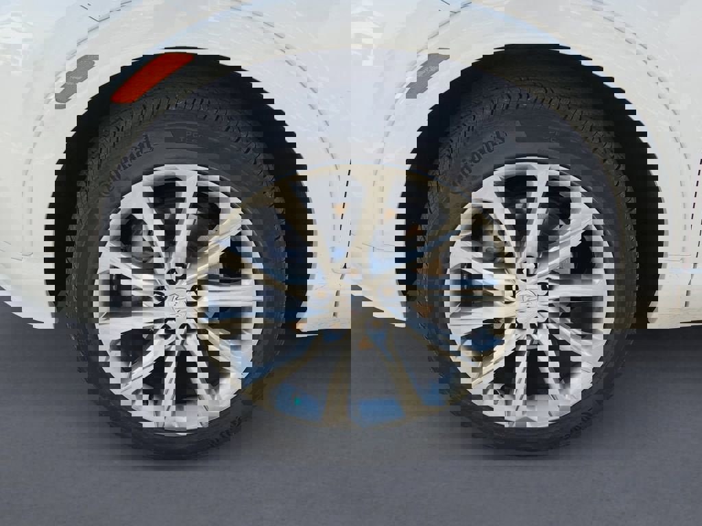 Used 2024 Buick Encore GX Avenir w/ Avenir Technology Package image 14