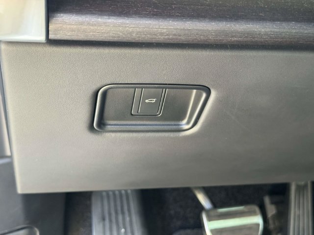 Used 2024 Land Rover Range Rover SE AWD/4WD image 24