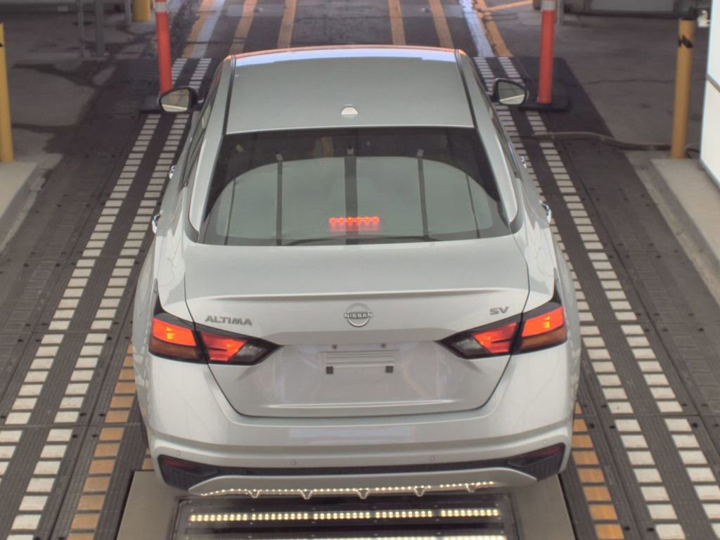 Used 2024 Nissan Altima 2.5 SV image 7