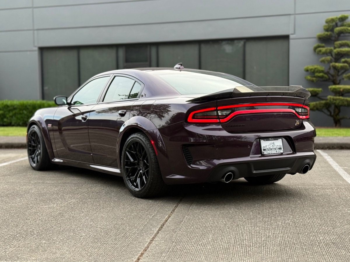 Used 2022 Dodge Charger Scat Pack RWD image 5