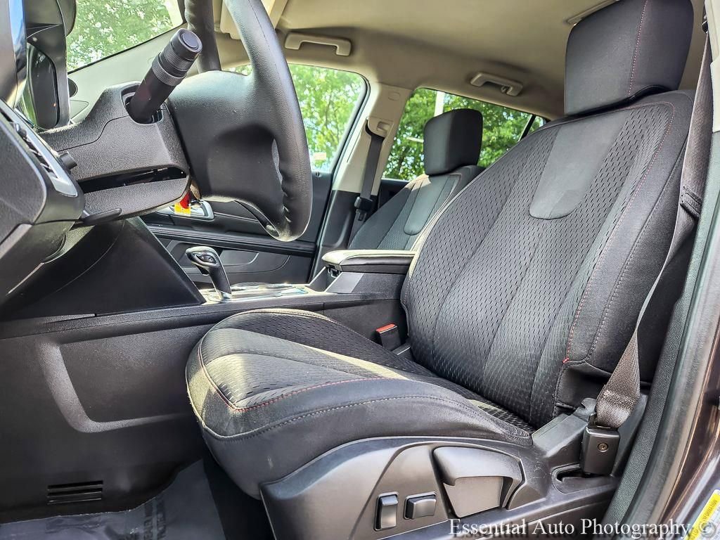 Used 2015 GMC Terrain SLE FWD image 9