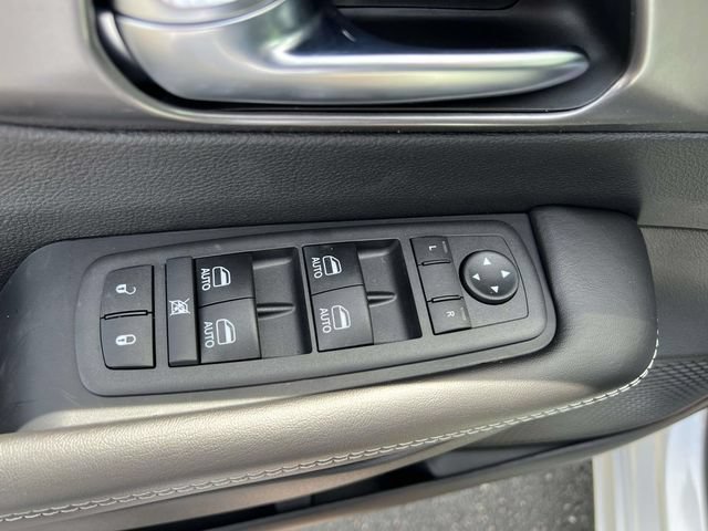 New 2026 Chrysler Voyager LX FWD image 12