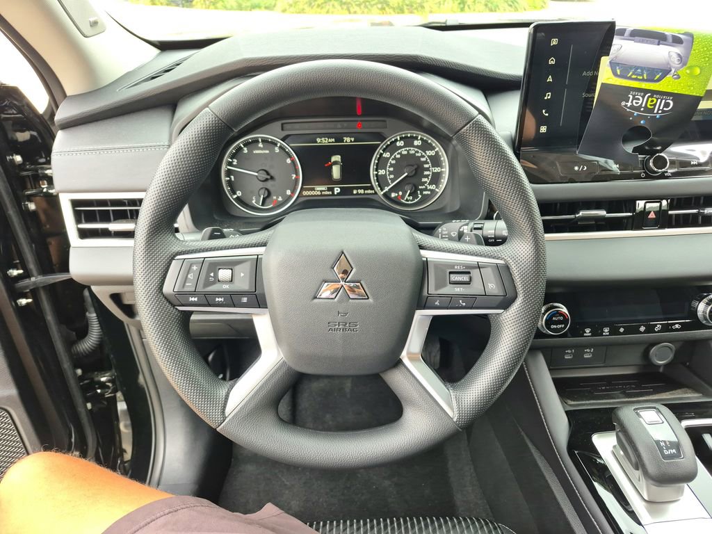 New 2026 Mitsubishi Outlander ES image 14