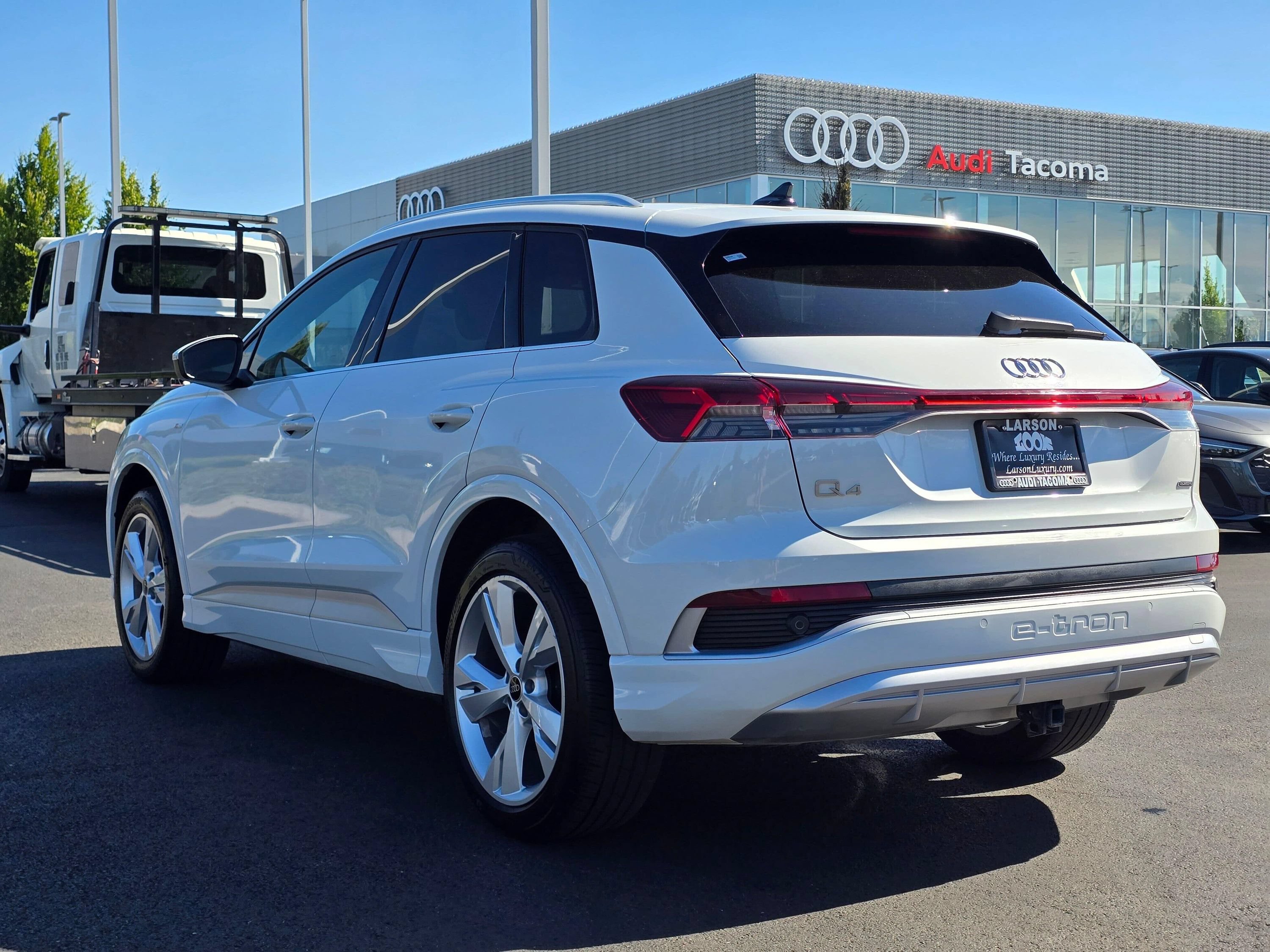 Used 2023 Audi Q4 e-tron Premium w/ 20" Wheel Package AWD/4WD image 3