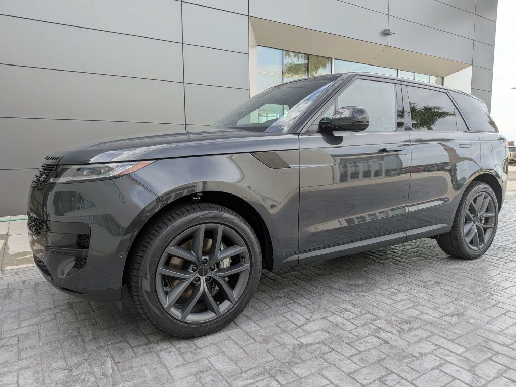 New 2027 Land Rover Range Rover Sport SE AWD/4WD image 1
