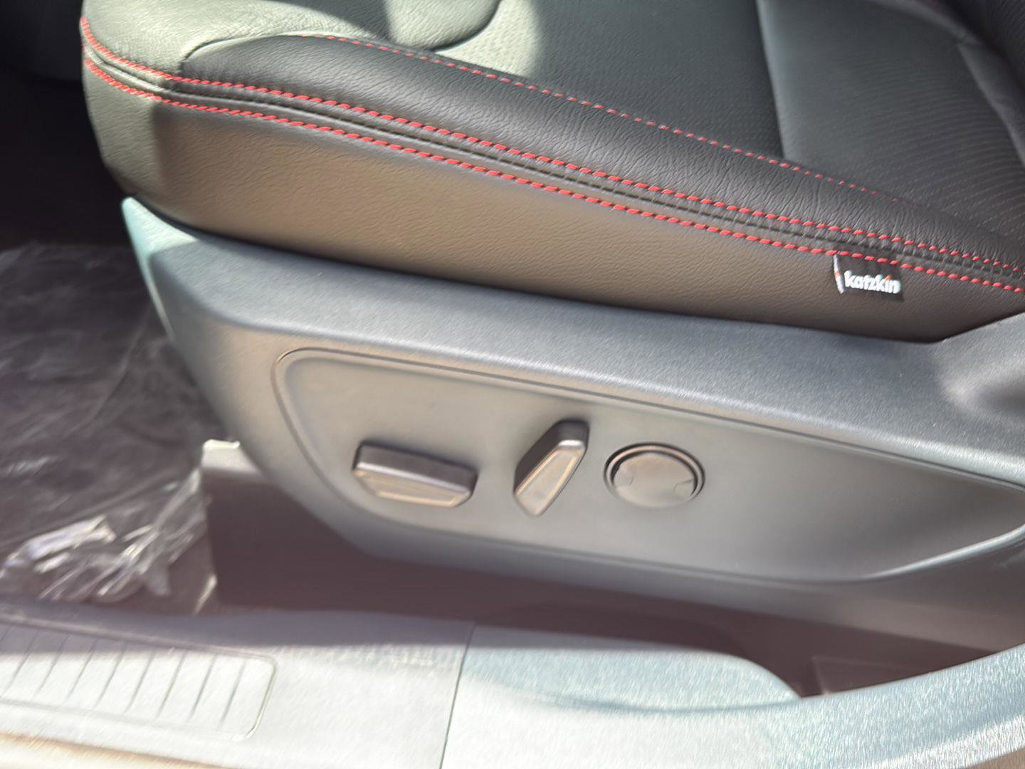 New 2025 Ford Maverick XLT w/ XLT Luxury Package image 15