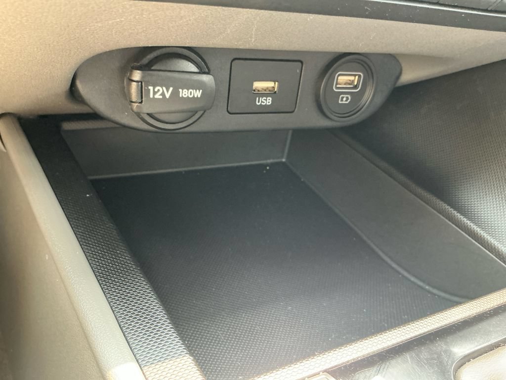 Used 2023 Hyundai Elantra SE FWD image 27