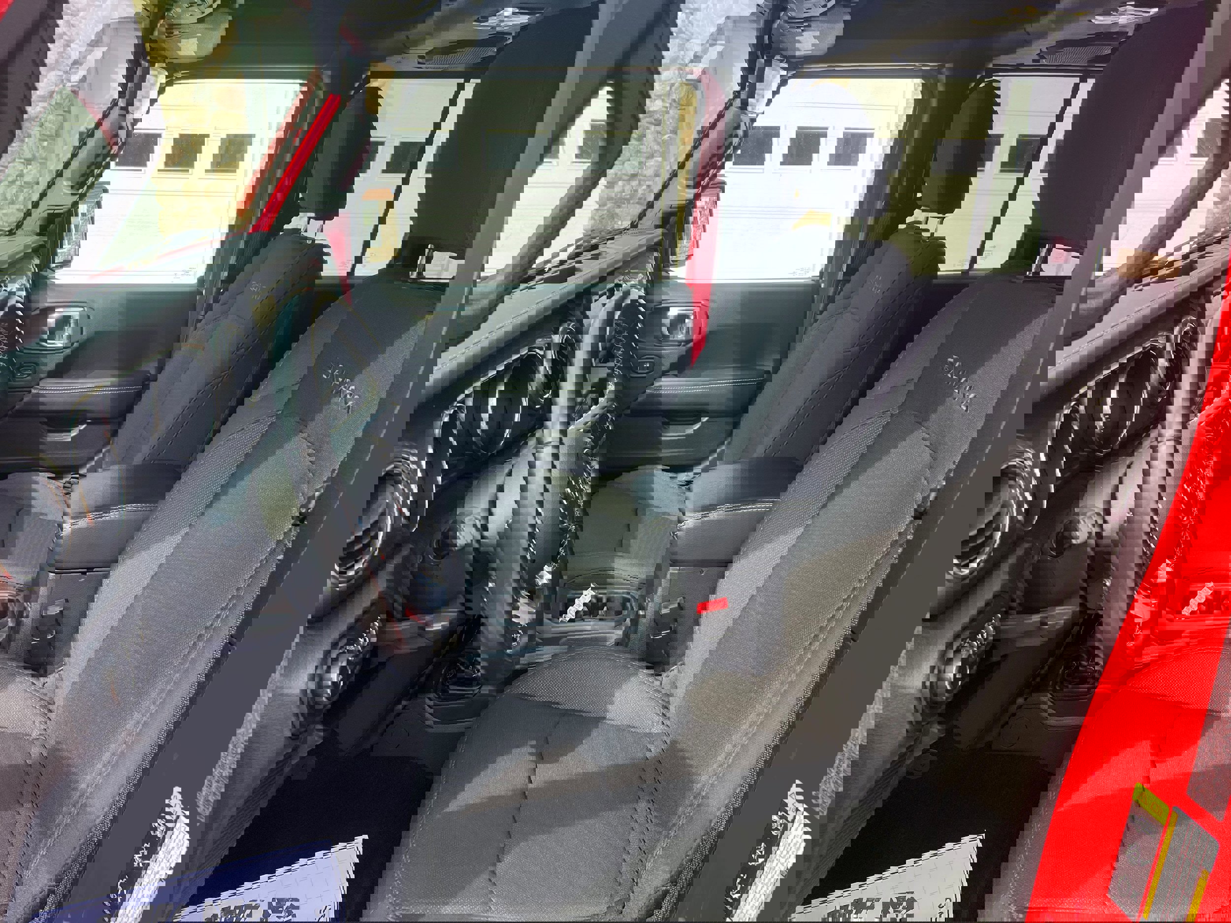 Used 2020 Jeep Wrangler Unlimited Sahara image 12