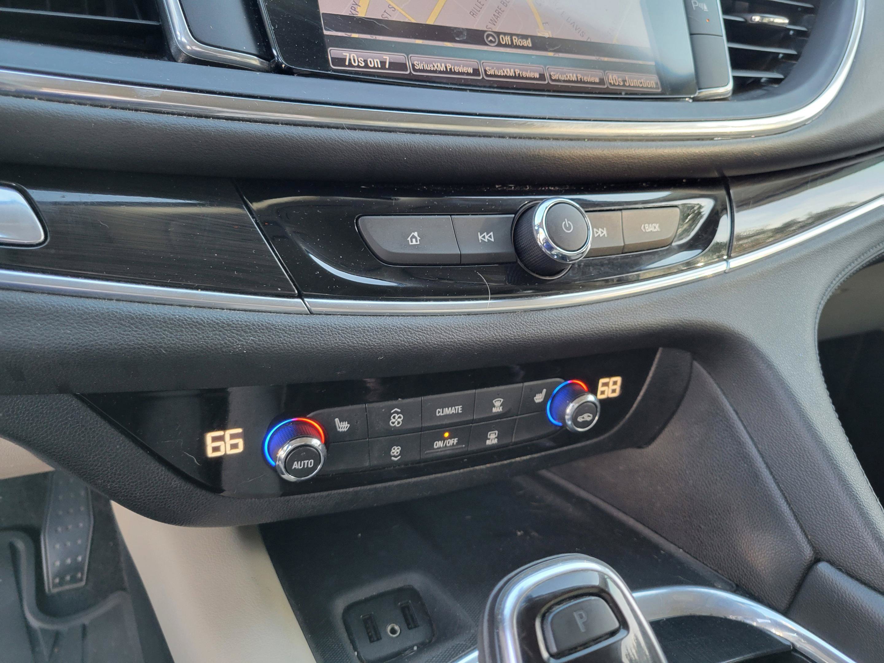 Used 2019 Buick Enclave Essence AWD/4WD image 18