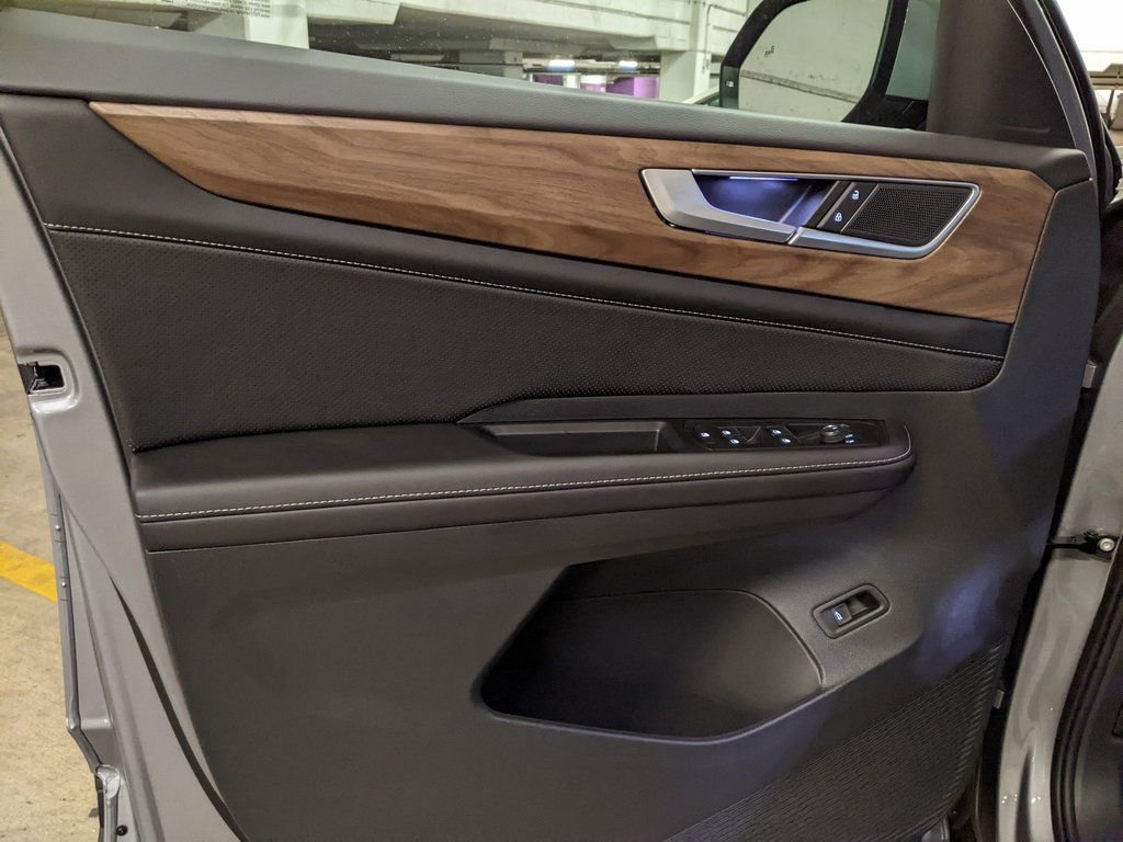 New 2026 Volkswagen Atlas SE image 9